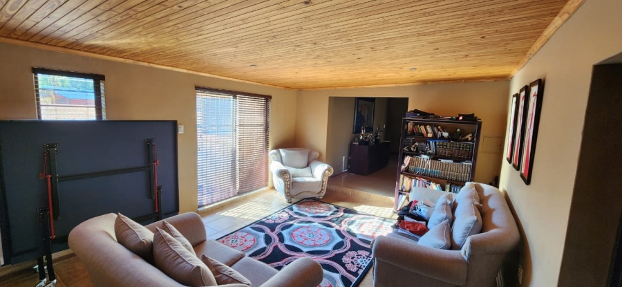 3 Bedroom Property for Sale in Hillcrest Northern Cape